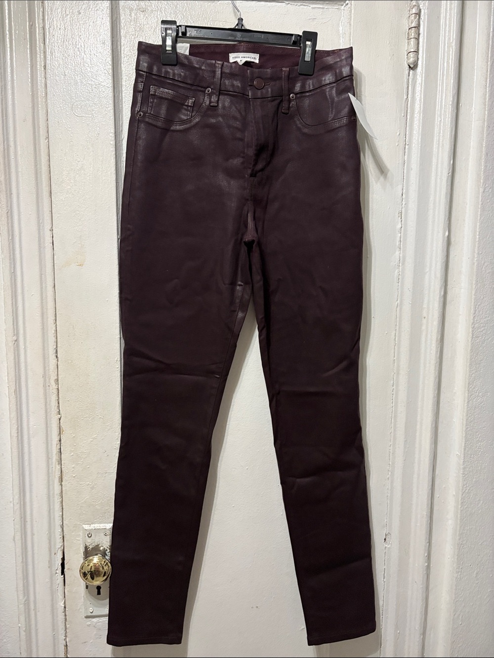 Good American Skinny Jeans in Deep Plum